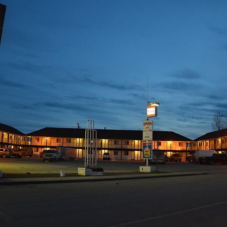 Blue Bell Inn Fort Nelson Esterno foto