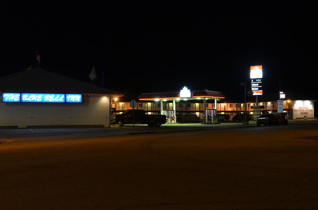 Blue Bell Inn Fort Nelson Esterno foto
